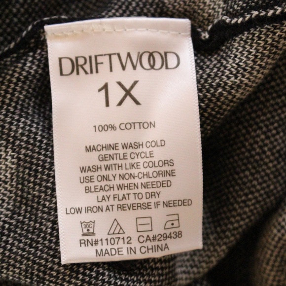 Driftwood Jeans Heart Intarsia Cardigan sweater - Black and white Heart. NWT - Picture 6 of 10